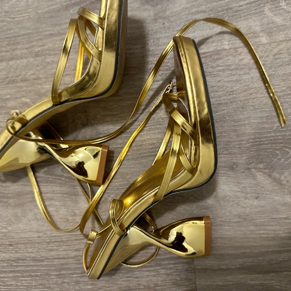 Beautiful Gold Strappy Heels - Statement heels - Picture 11 of 11